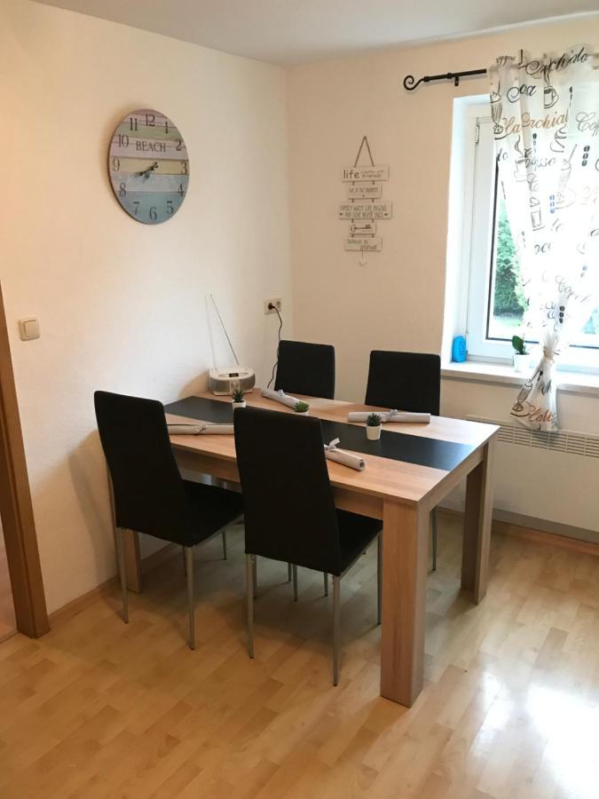 Ferienwohnung Zum Pinguin II Grunewald Exterior foto